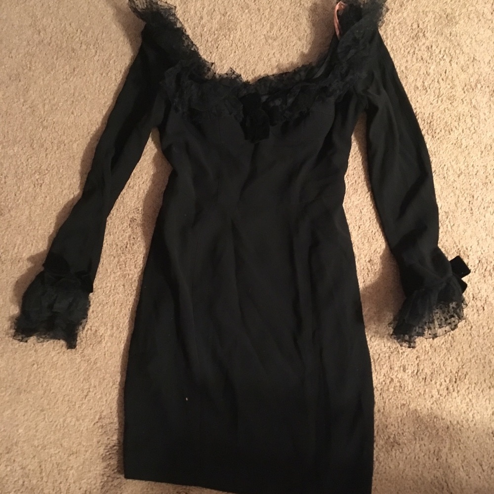 Theiry Mugler Beautiful lace and velvet accents!!!